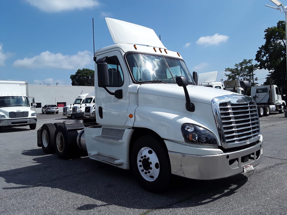 2016 Freightliner/Mercedes CASCADIA 125 647239