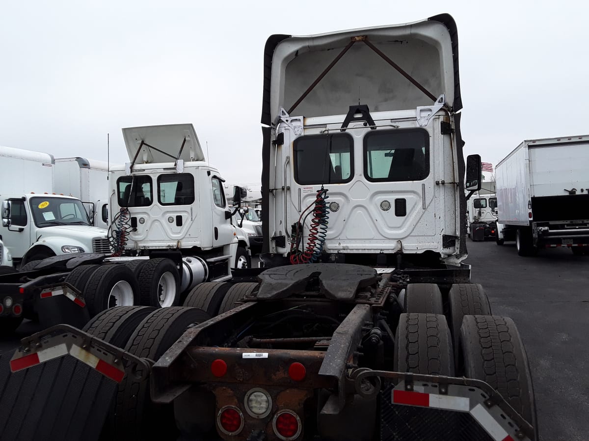 2016 Freightliner/Mercedes CASCADIA 125 647288