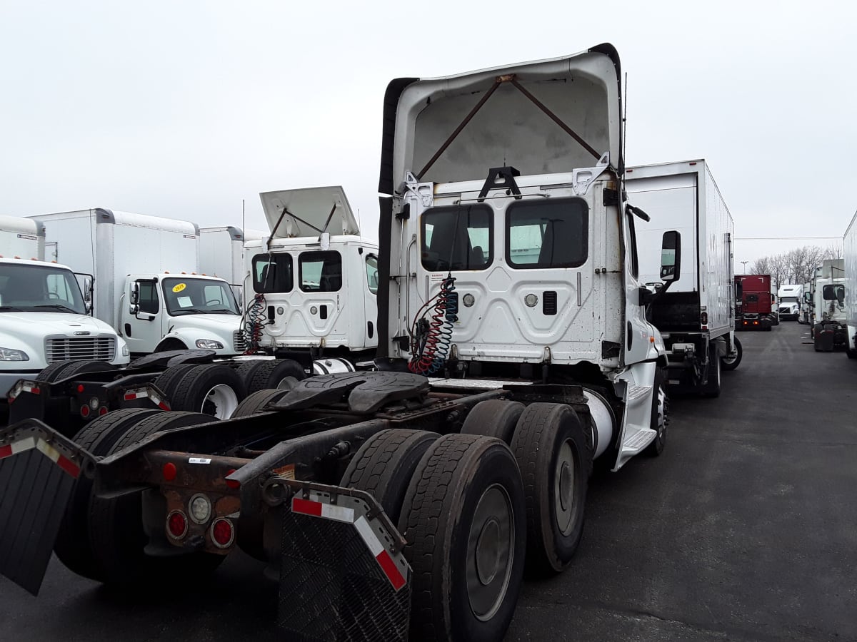 2016 Freightliner/Mercedes CASCADIA 125 647288