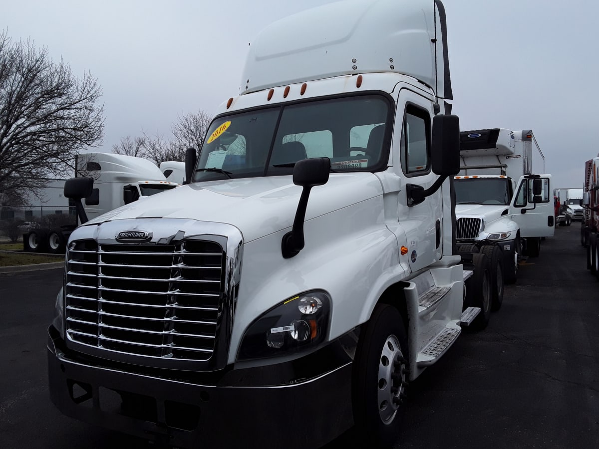 2016 Freightliner/Mercedes CASCADIA 125 647288