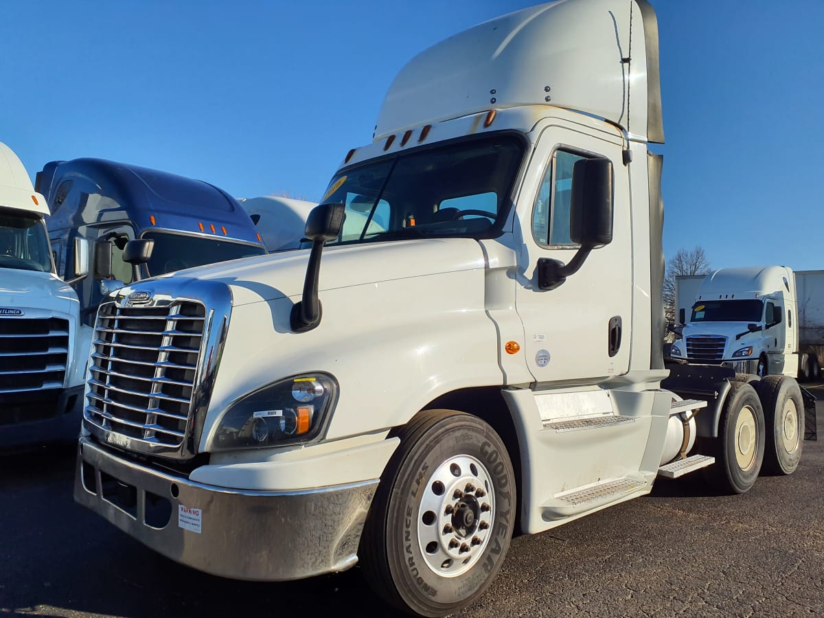 2016 Freightliner/Mercedes CASCADIA 125 647292