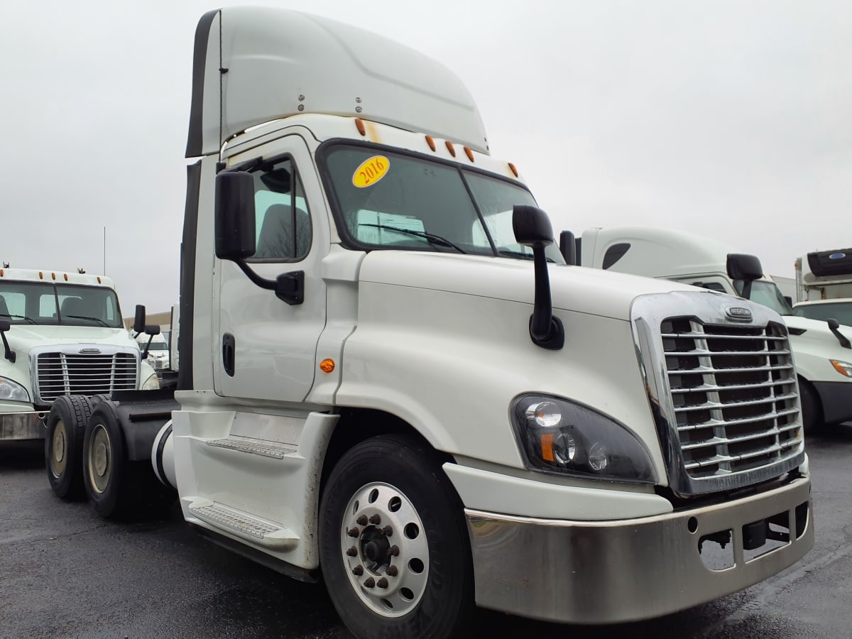 2016 Freightliner/Mercedes CASCADIA 125 647293