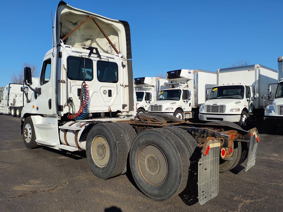 2016 Freightliner/Mercedes CASCADIA 125 647294