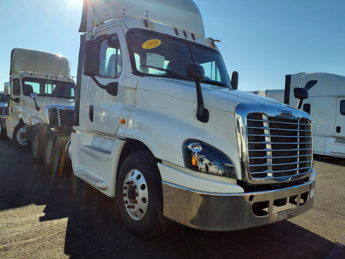 2016 Freightliner/Mercedes CASCADIA 125 647295