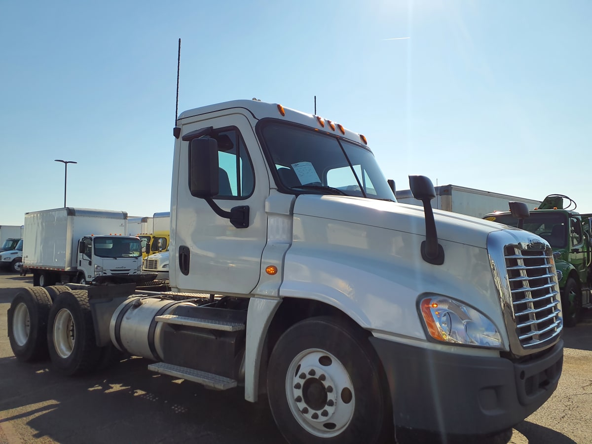 2016 Freightliner/Mercedes CASCADIA 125 647405