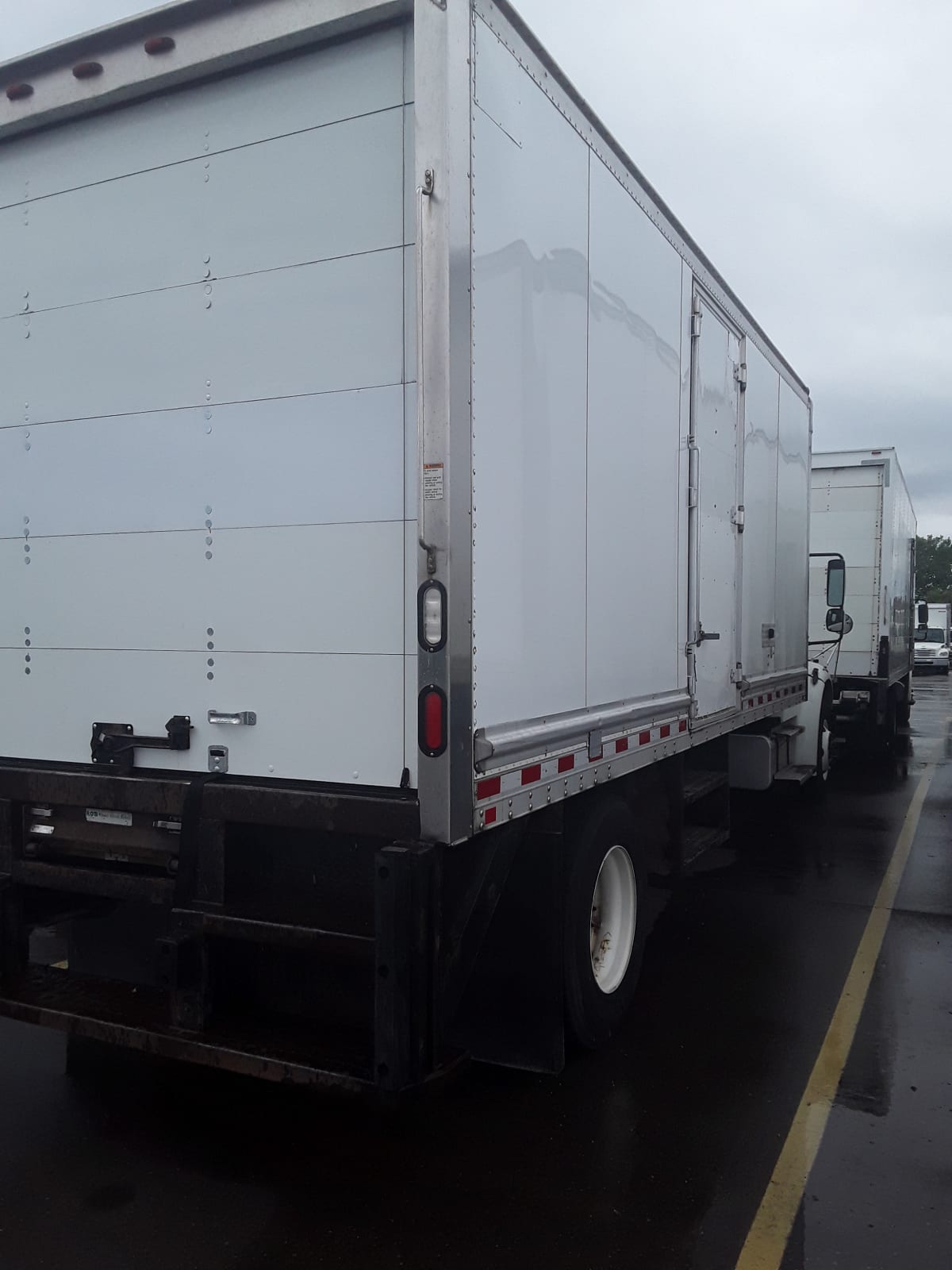 2016 Freightliner/Mercedes M2 106 647634