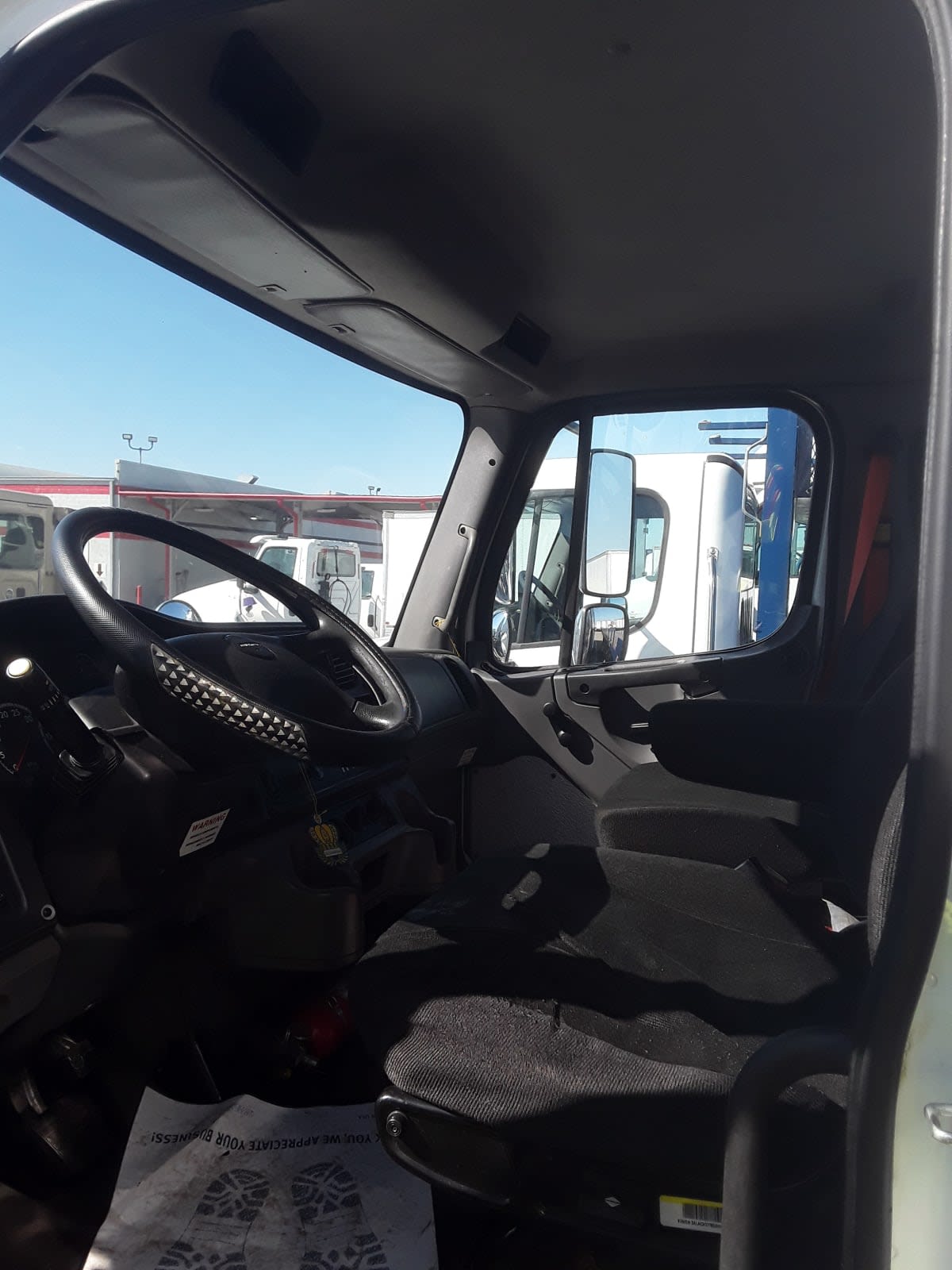 2016 Freightliner/Mercedes M2 106 647635