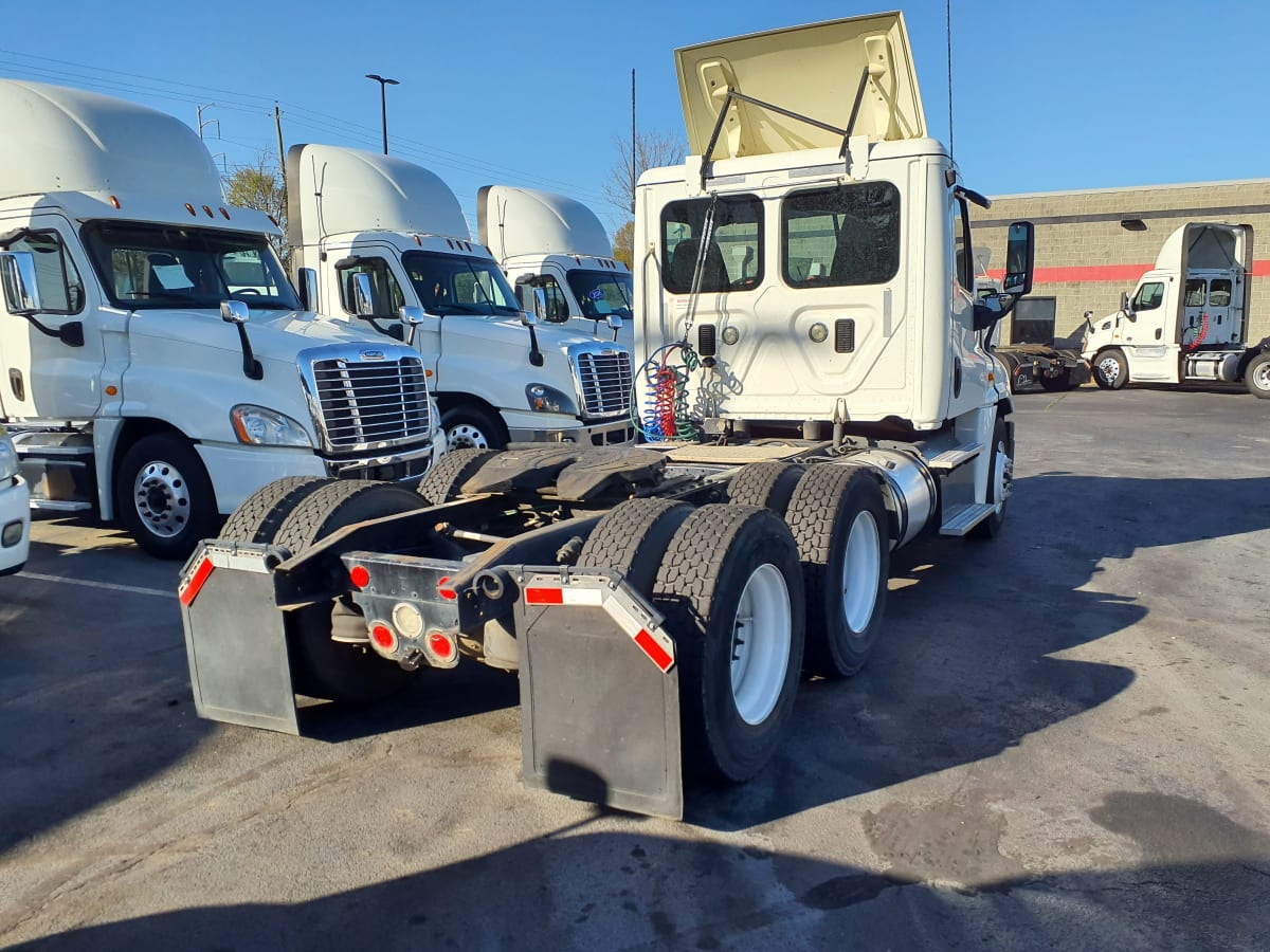 2016 Freightliner/Mercedes CASCADIA 125 647706