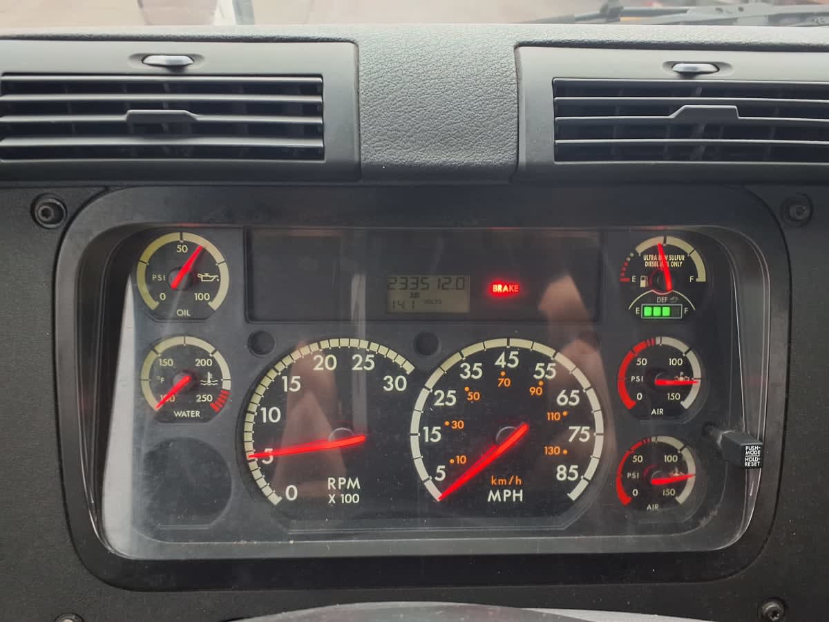 2016 Freightliner - image 9