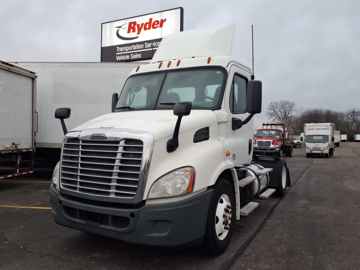 2016 Freightliner - image 1