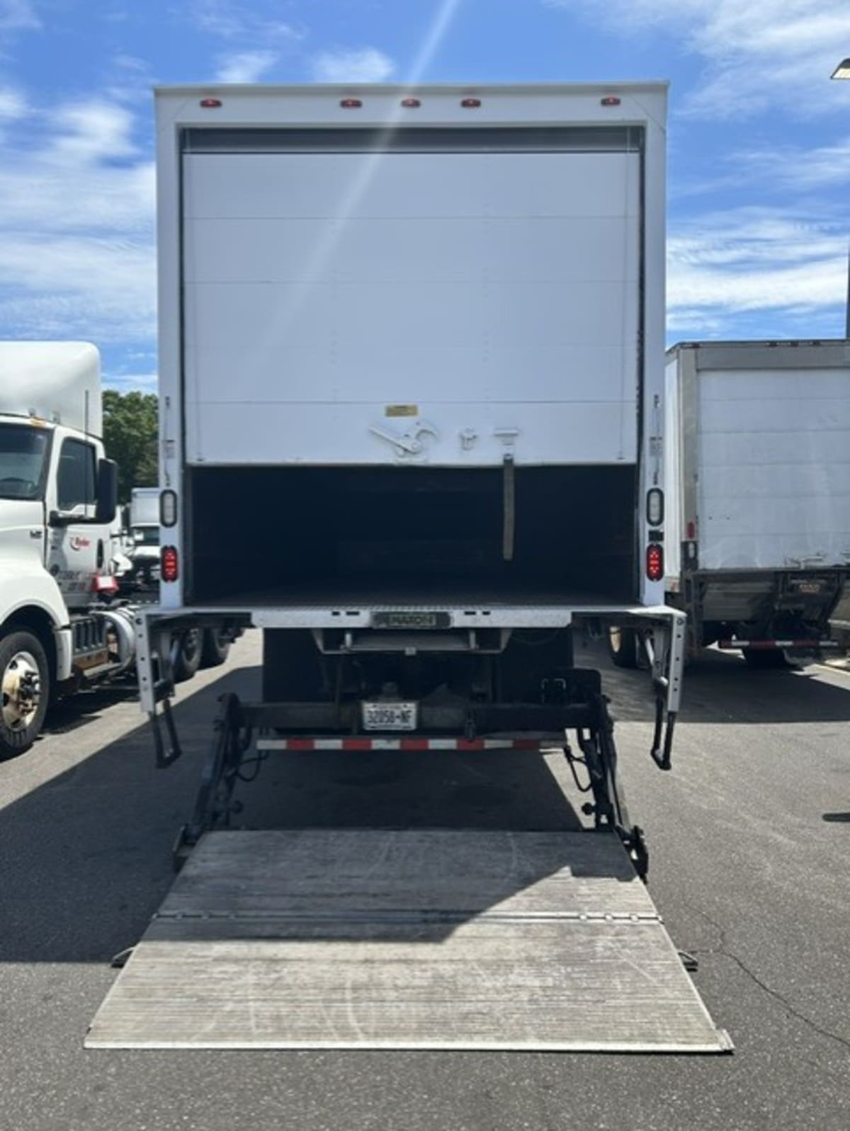 2016 Freightliner/Mercedes M2 106 647720 2016 Freightliner/Mercedes M2 106 647720