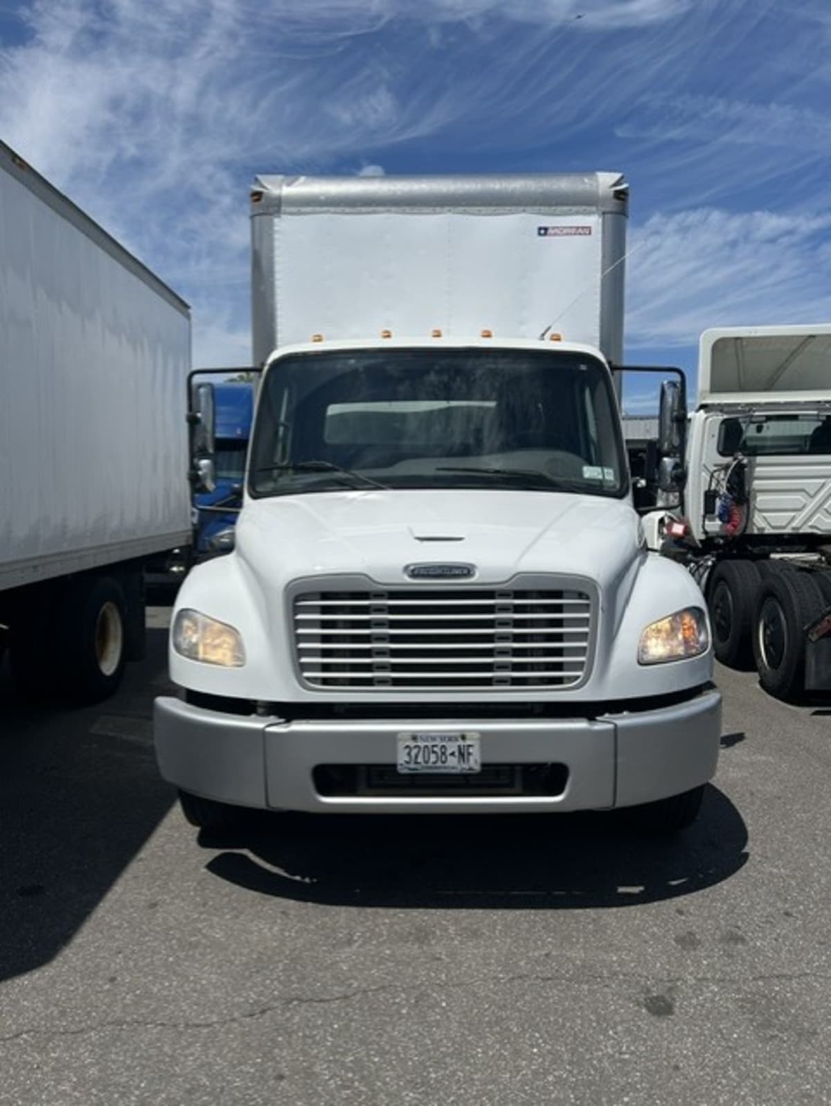 2016 Freightliner/Mercedes M2 106 647720 2016 Freightliner/Mercedes M2 106 647720