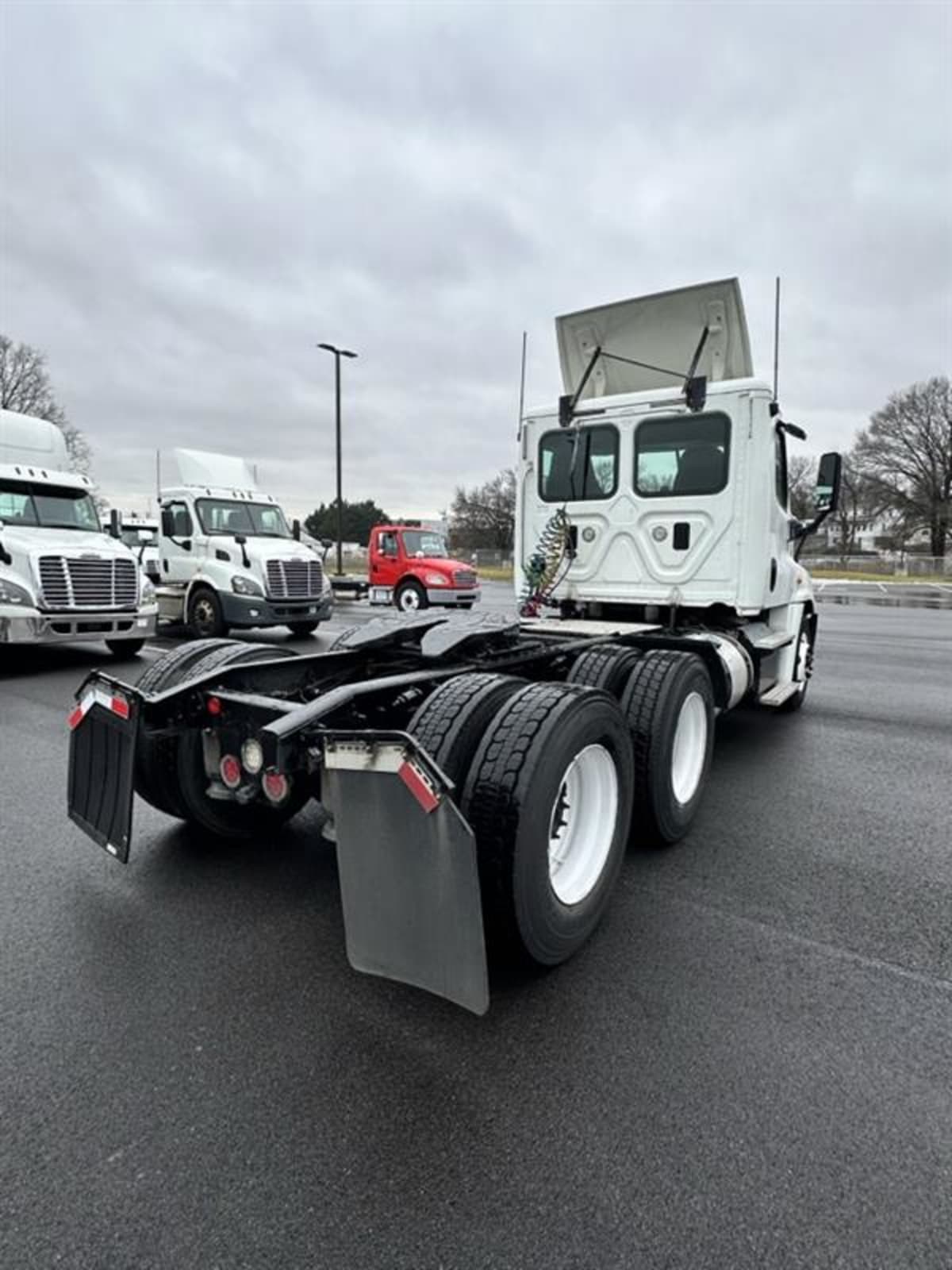 2016 Freightliner/Mercedes CASCADIA 125 647748