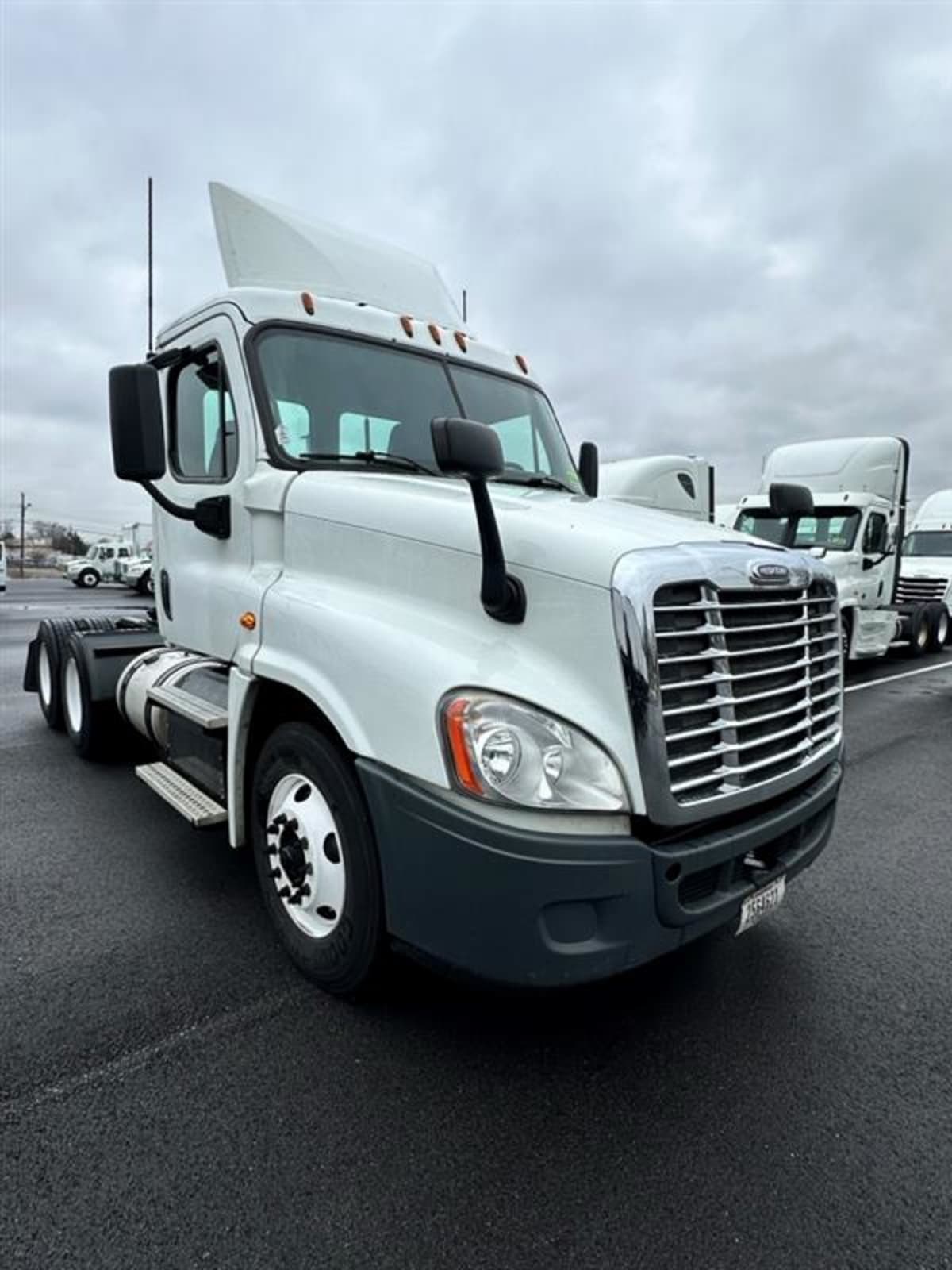 2016 Freightliner/Mercedes CASCADIA 125 647748