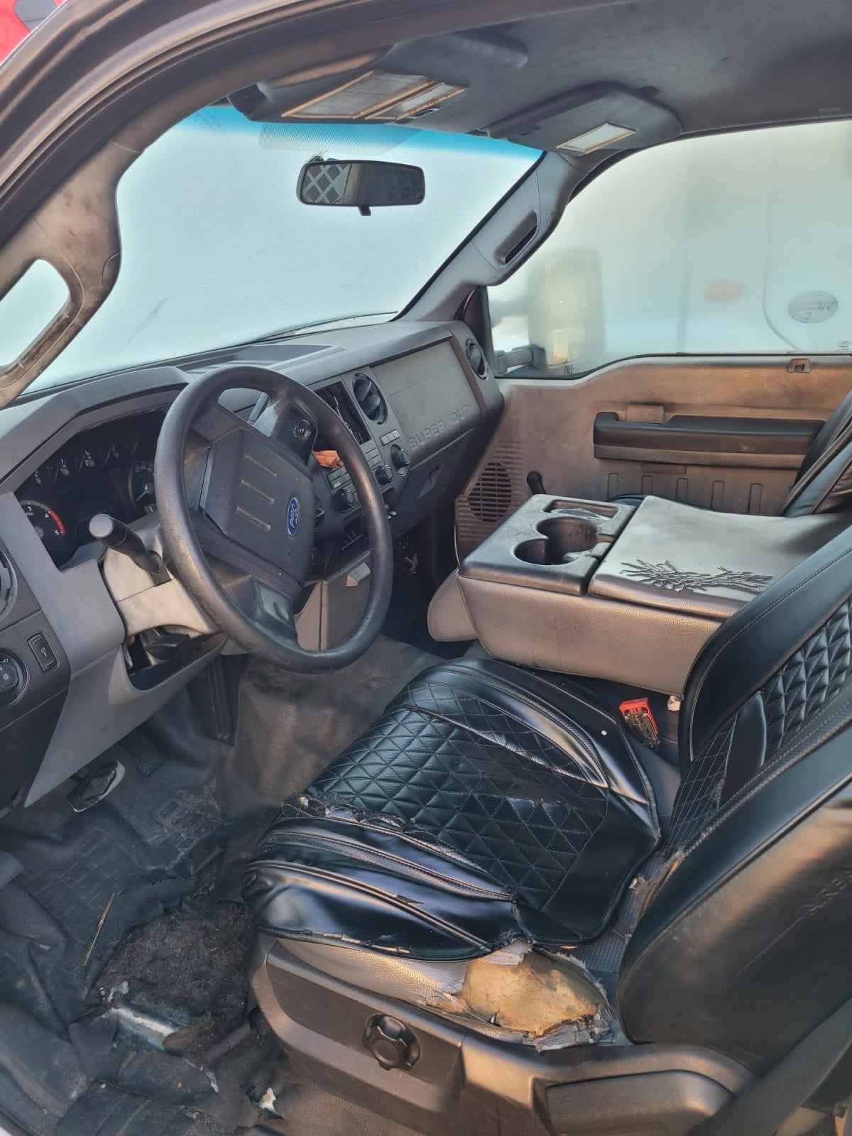 2015 Ford Motor Company F350 647831