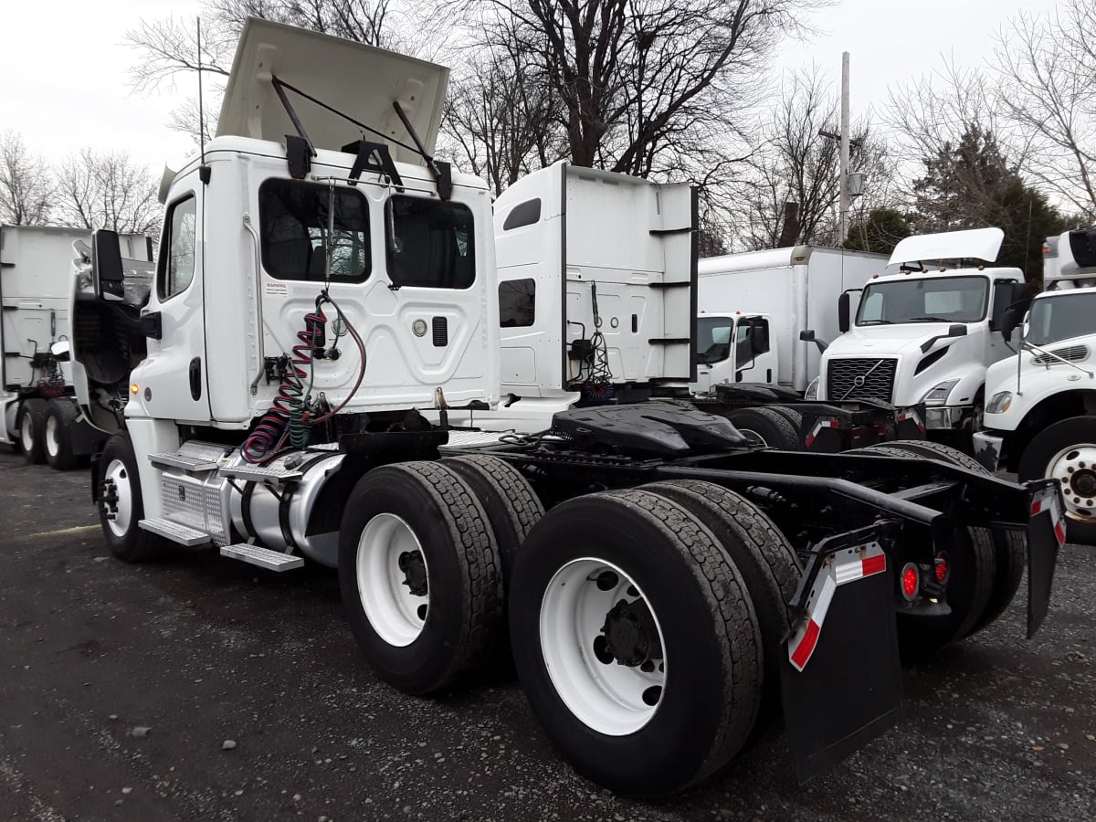 2016 Freightliner/Mercedes CASCADIA 125 647853