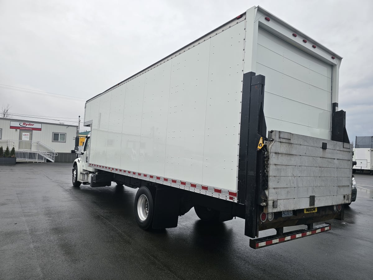 2016 Freightliner/Mercedes M2 106 647855