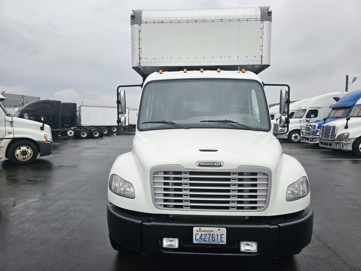 2016 Freightliner/Mercedes M2 106 647855