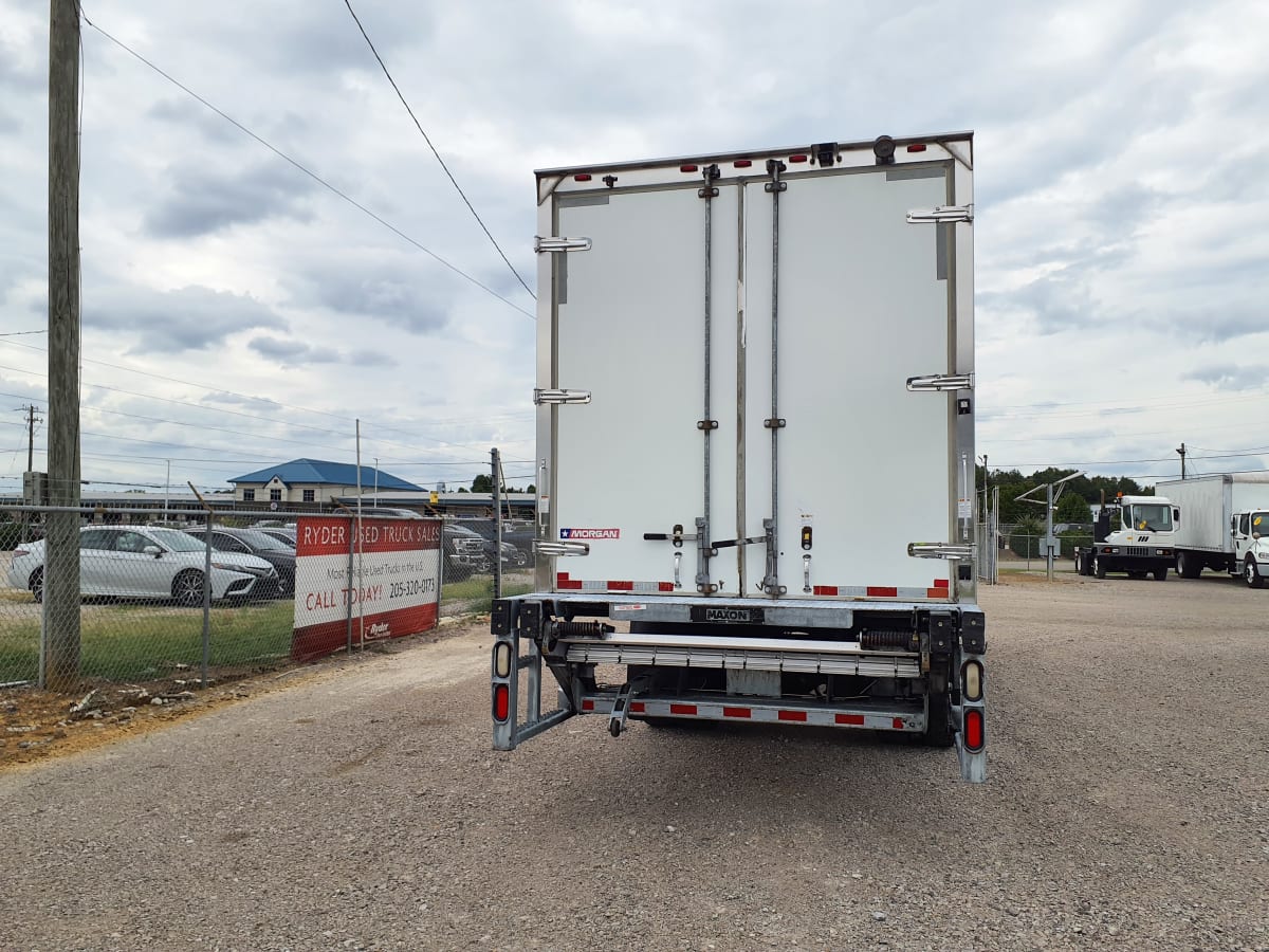 2016 Freightliner/Mercedes M2 106 647925