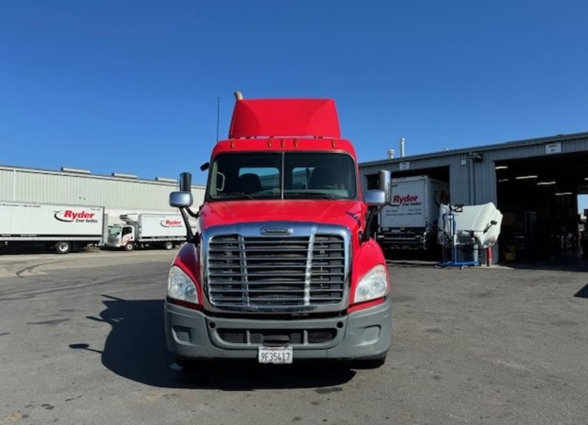 2016 Freightliner/Mercedes CASCADIA 125 648036