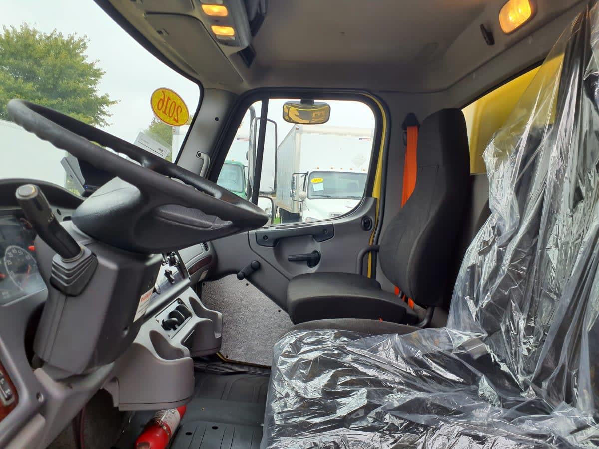 2016 Freightliner/Mercedes M2 106 648165