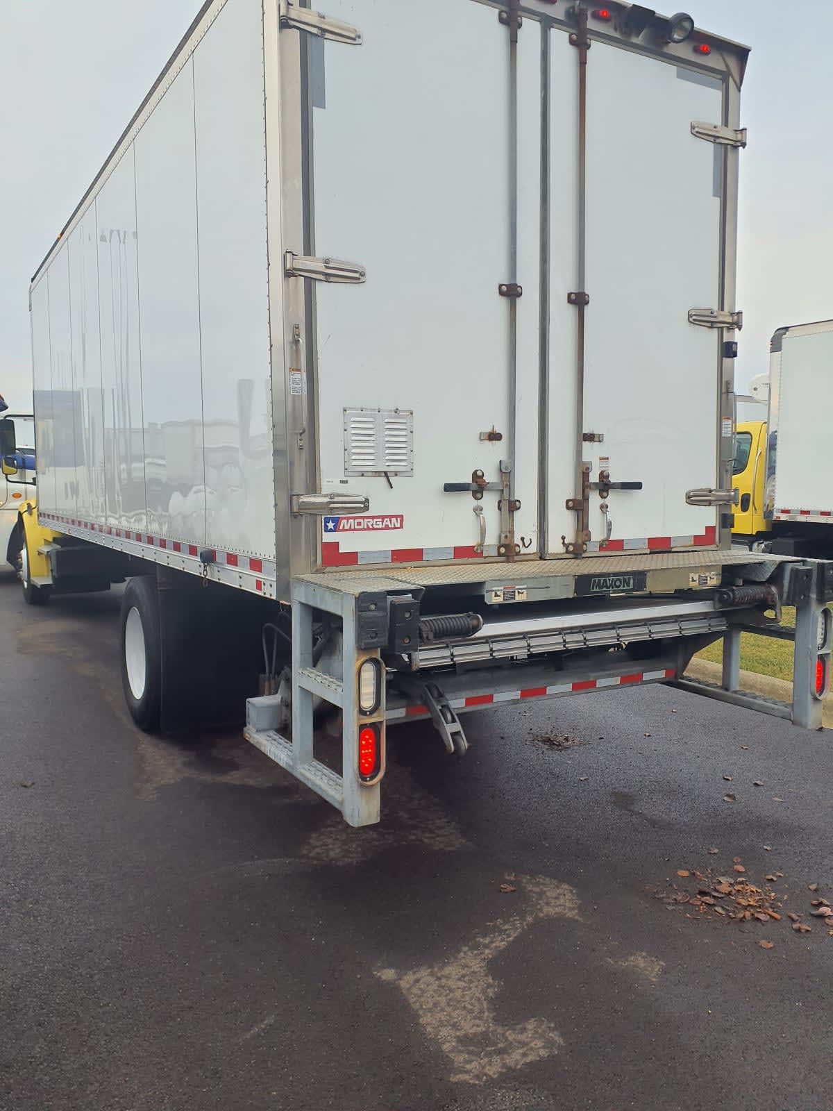 2016 Freightliner/Mercedes M2 106 648170