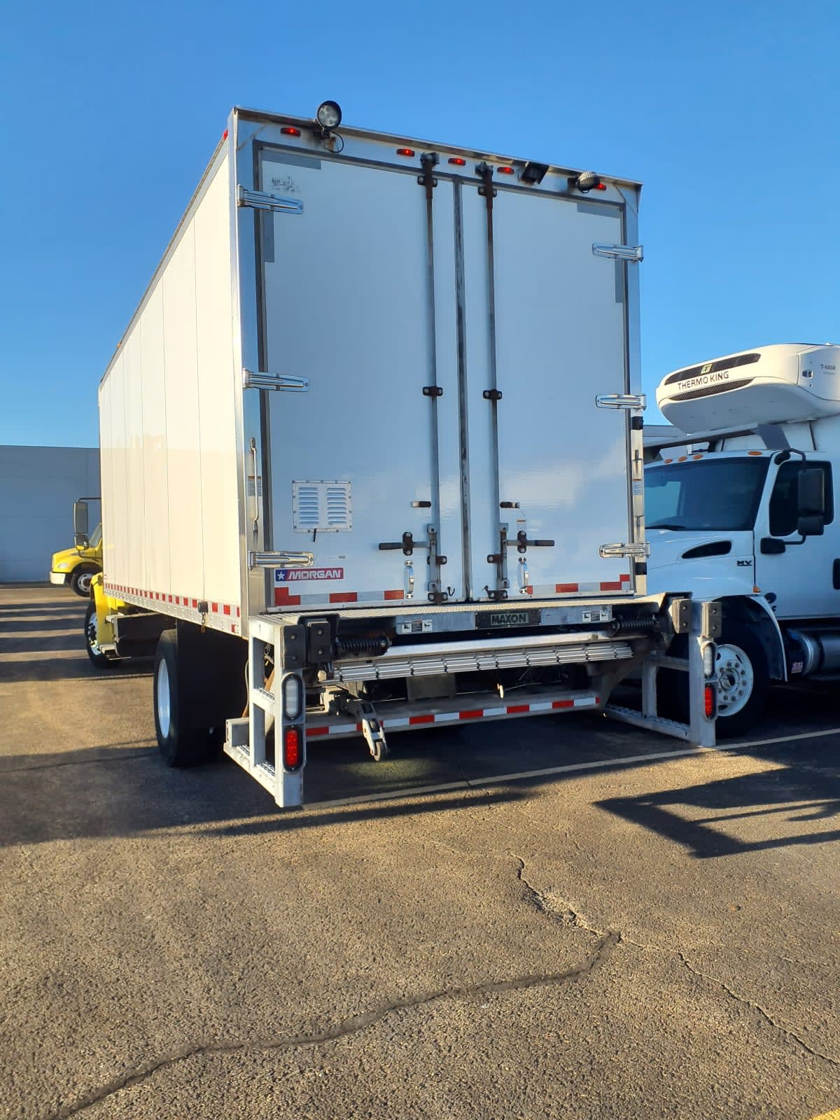 2016 Freightliner/Mercedes M2 106 648173