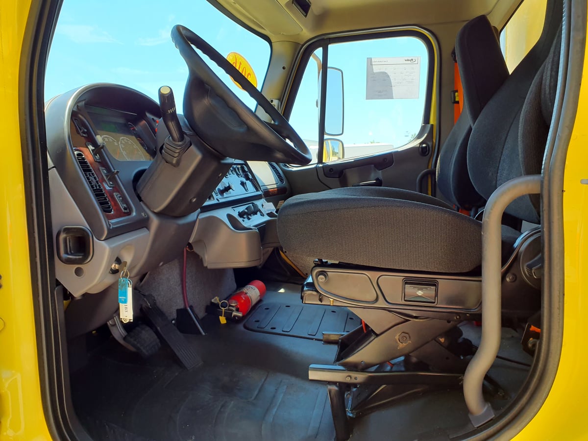 2016 Freightliner/Mercedes M2 106 648183