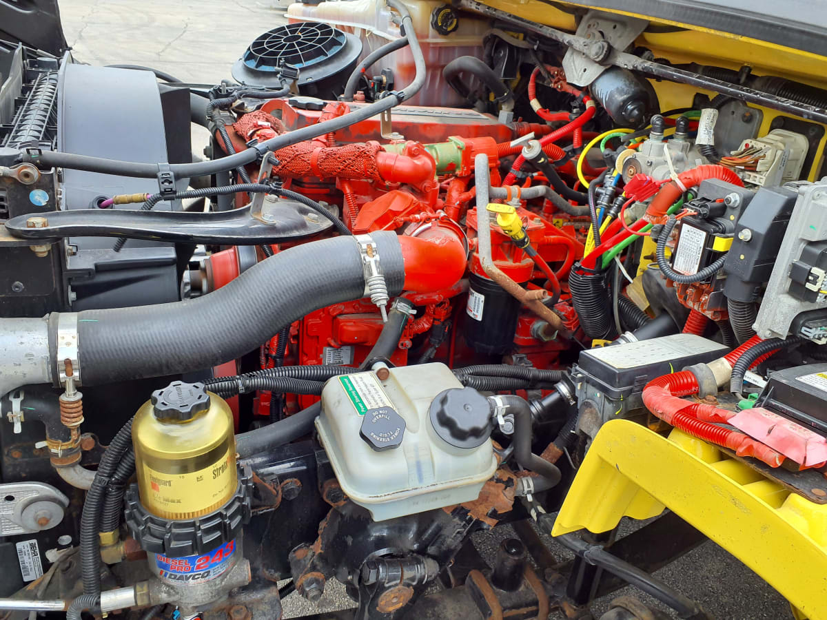 2016 Freightliner/Mercedes M2 106 648206