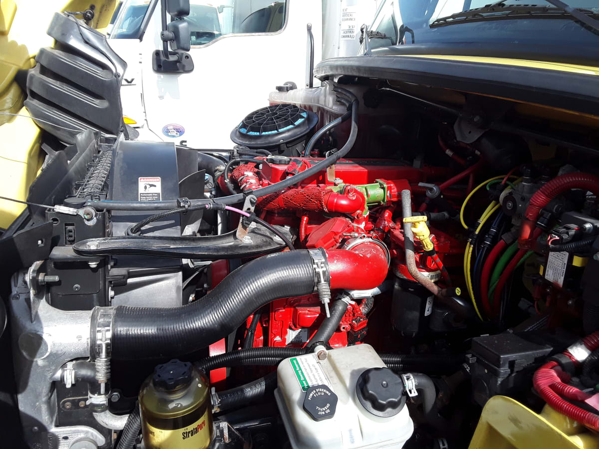 2016 Freightliner/Mercedes M2 106 648208