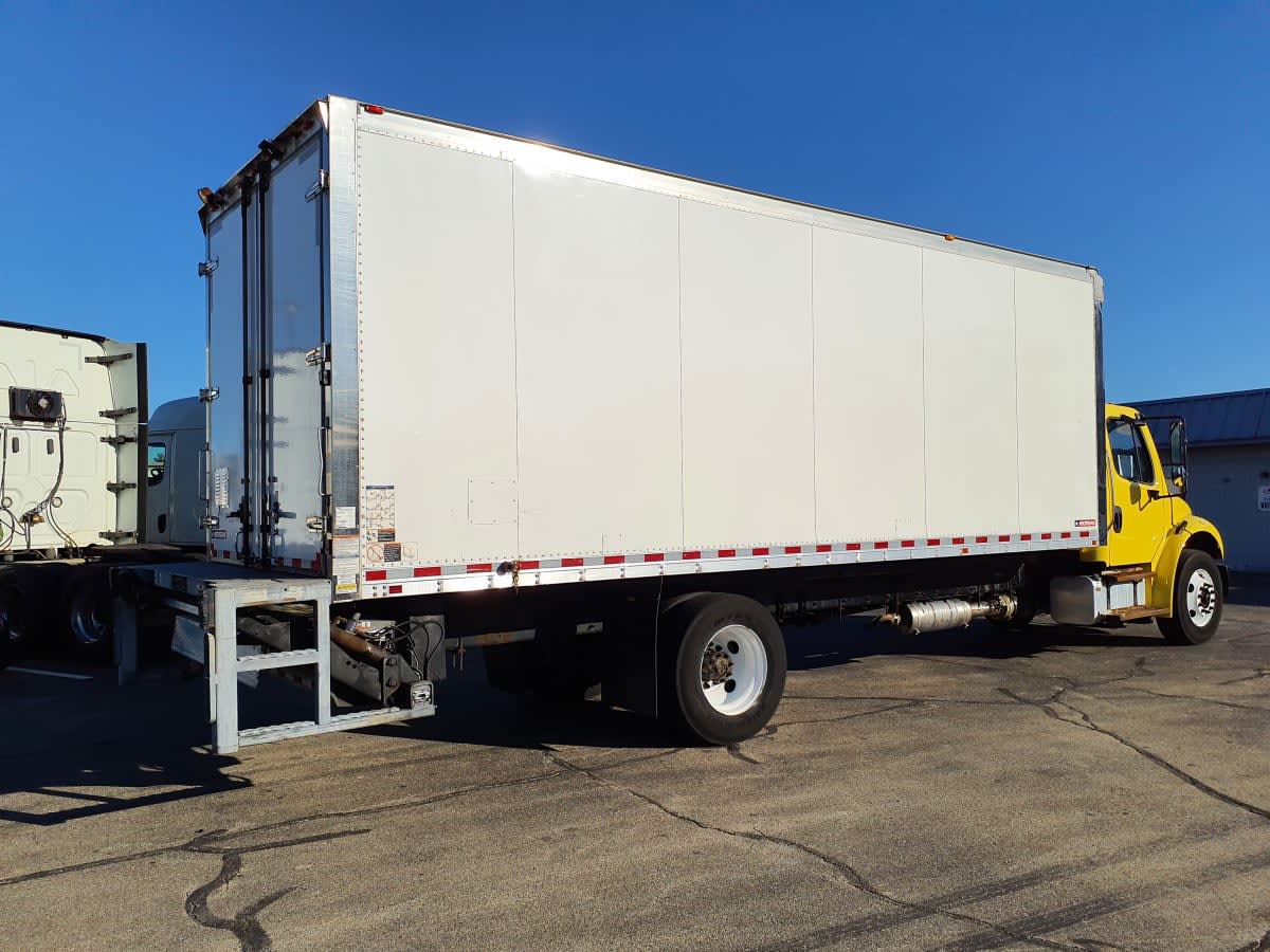 2016 Freightliner/Mercedes M2 106 648210