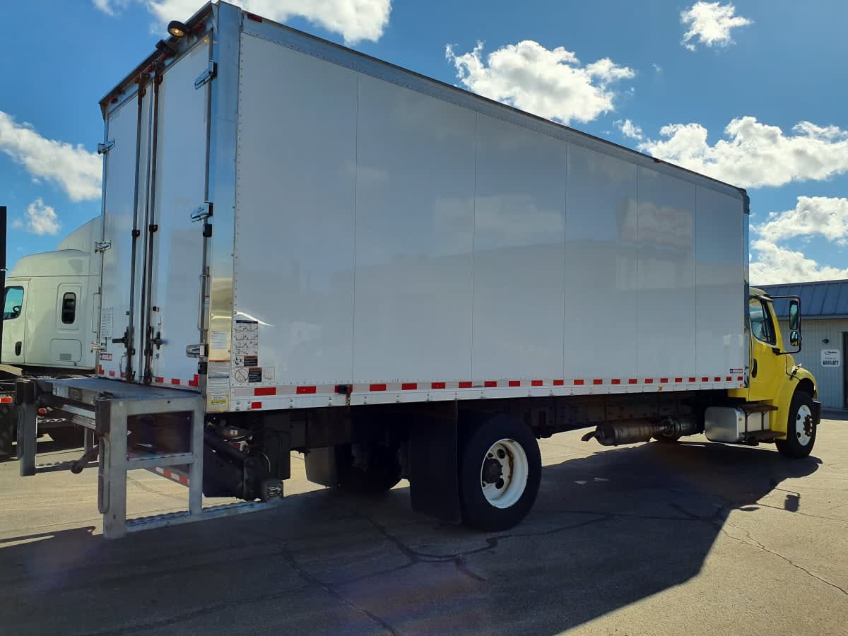 2016 Freightliner/Mercedes M2 106 648213