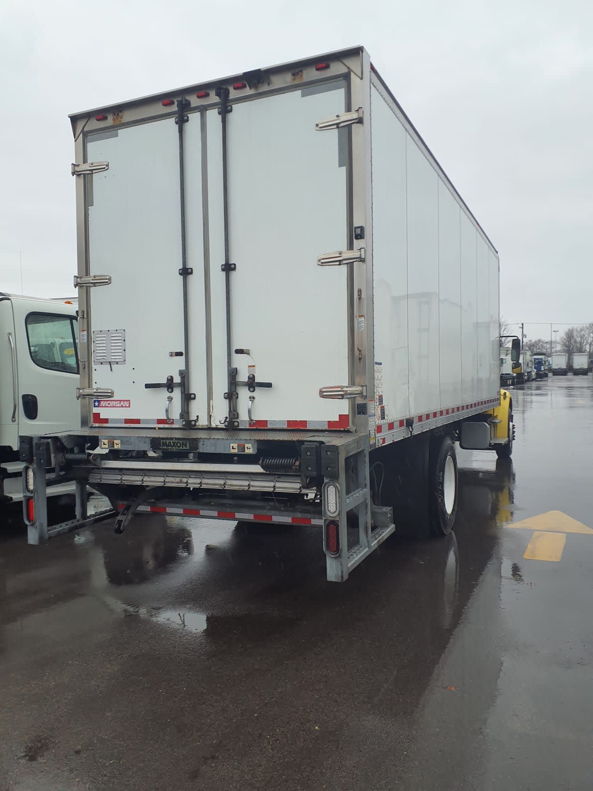 2016 Freightliner/Mercedes M2 106 648217