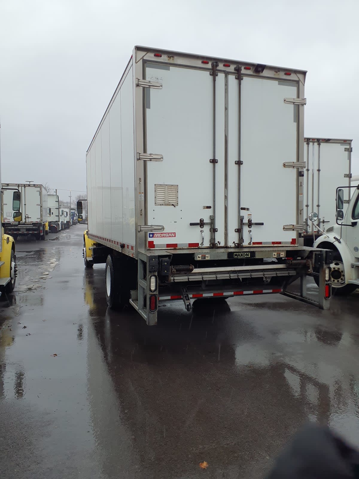 2016 Freightliner/Mercedes M2 106 648219