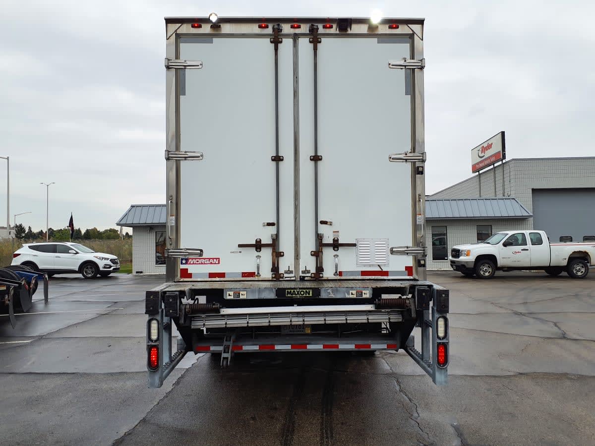 2016 Freightliner/Mercedes M2 106 648223