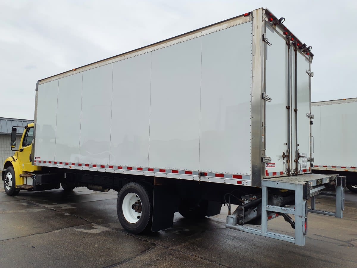2016 Freightliner/Mercedes M2 106 648223