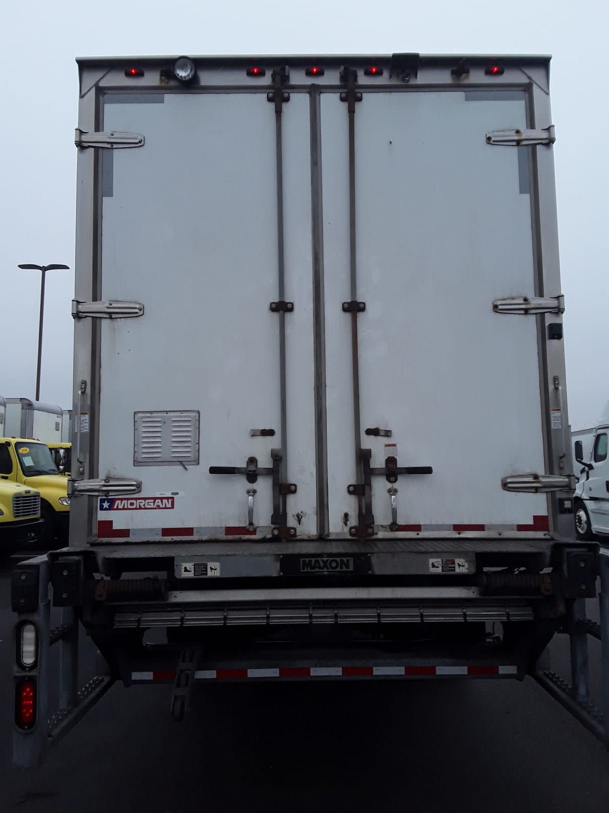 2016 Freightliner/Mercedes M2 106 648253