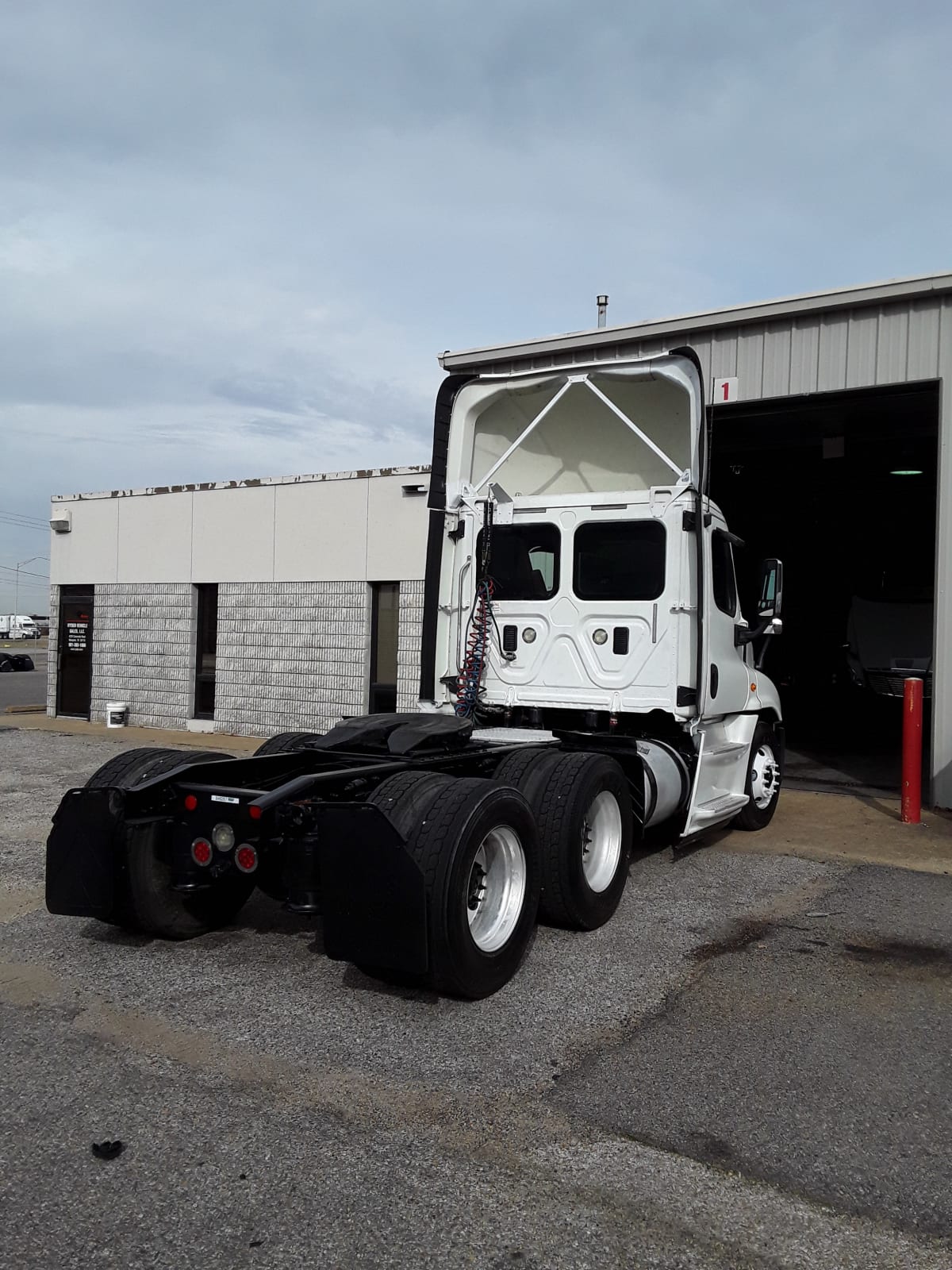 2016 Freightliner/Mercedes CASCADIA 125 648267