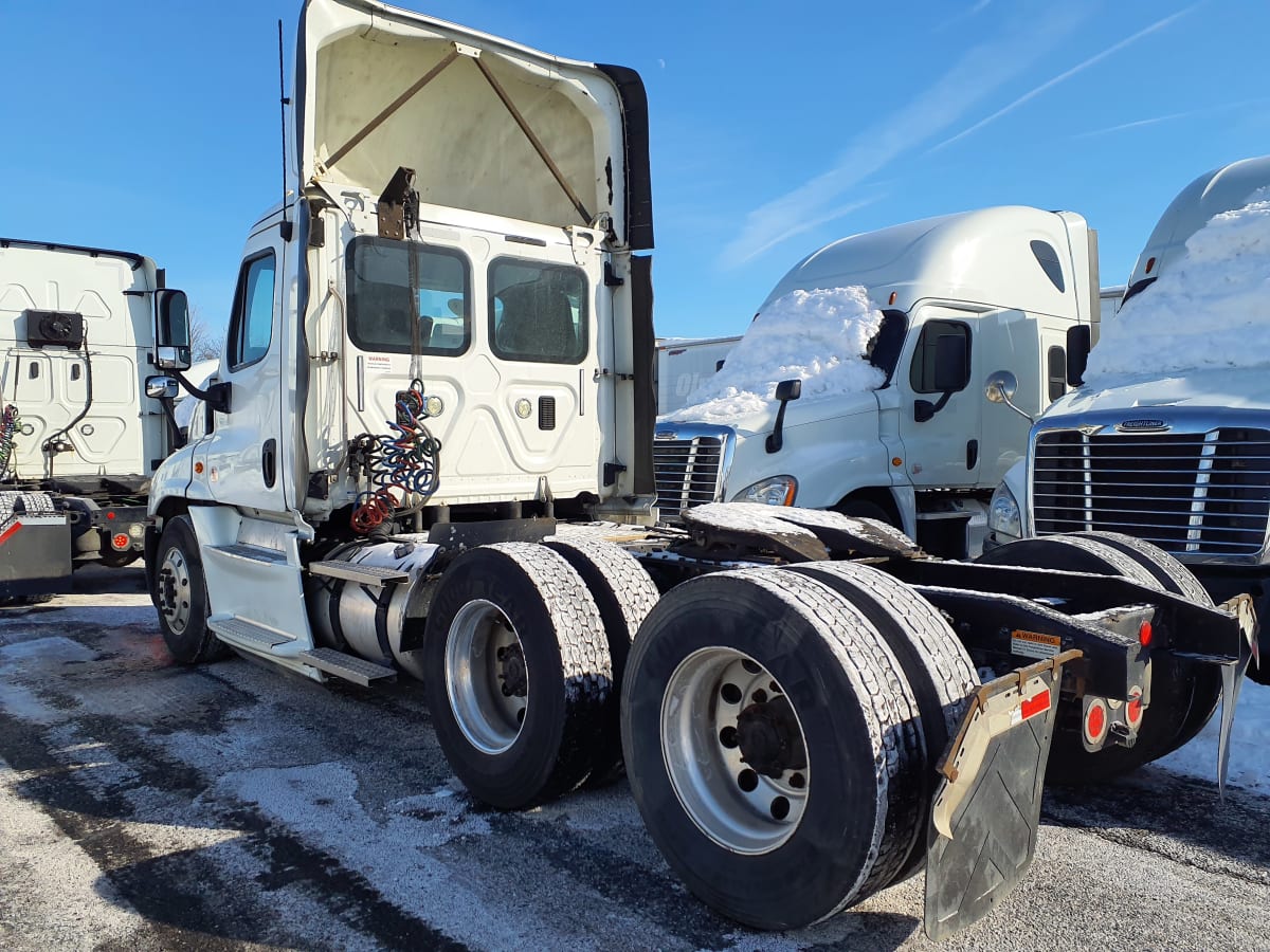 2016 Freightliner/Mercedes CASCADIA 125 648282