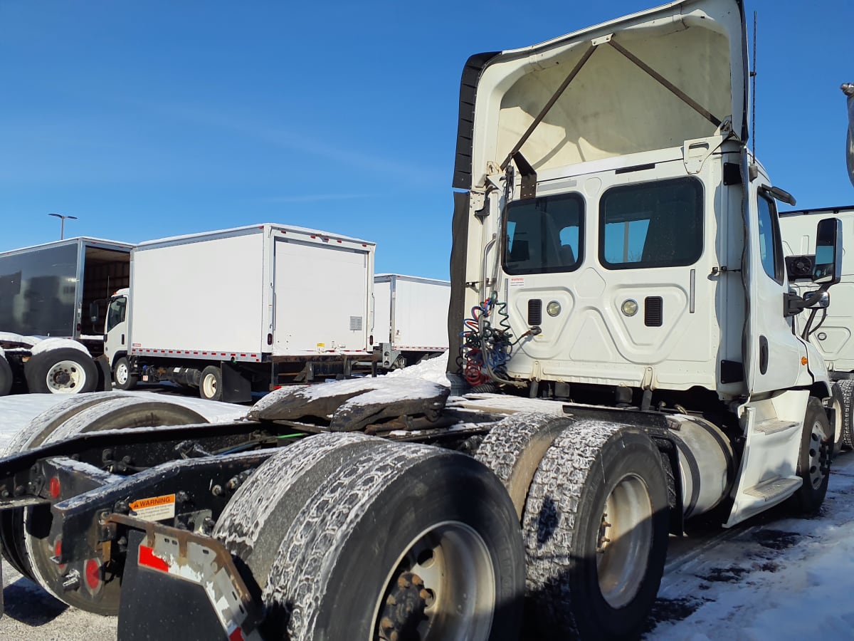 2016 Freightliner/Mercedes CASCADIA 125 648282