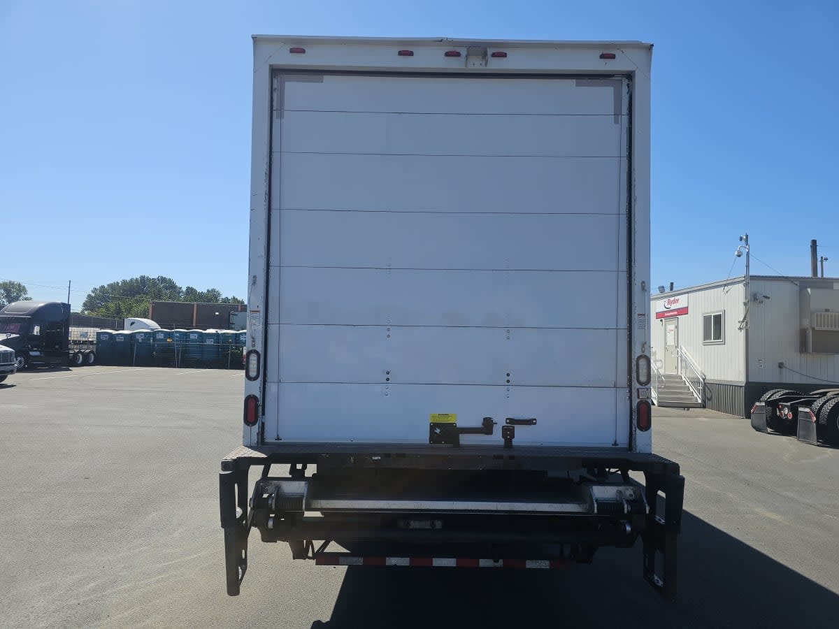 2016 Freightliner M2 106 648439