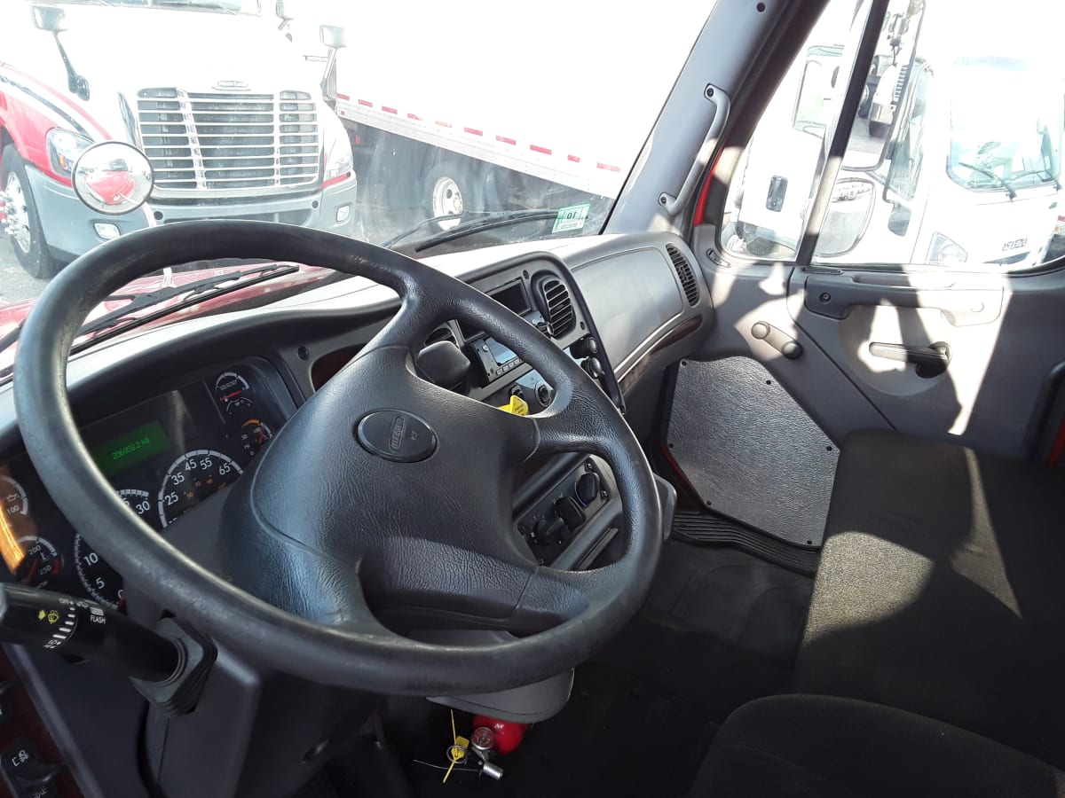 2016 Freightliner/Mercedes M2 106 648782