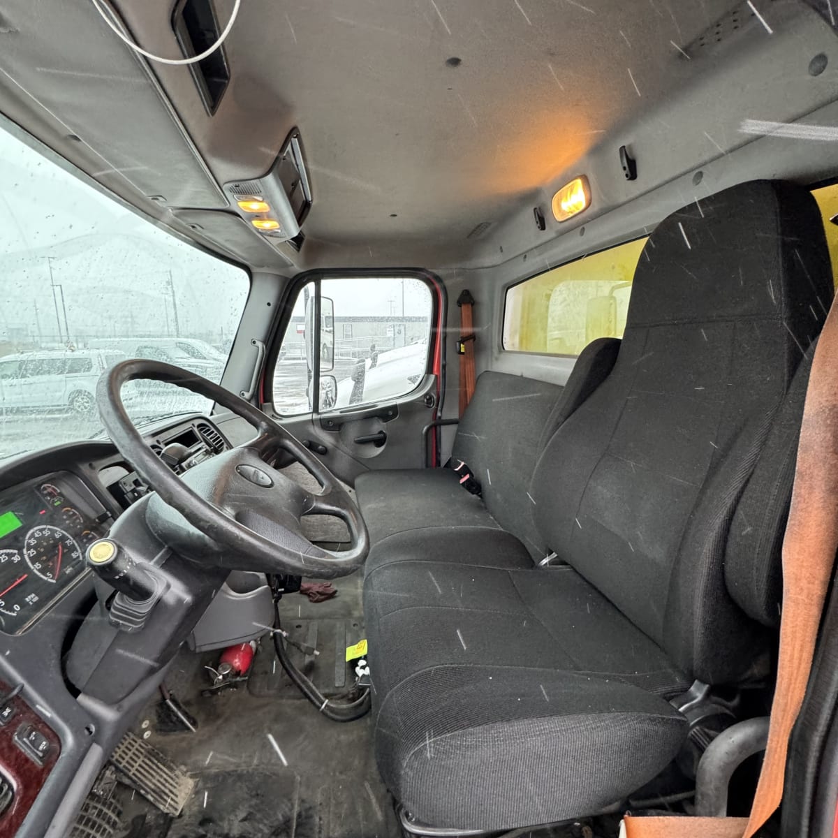 2016 Freightliner/Mercedes M2 106 648793