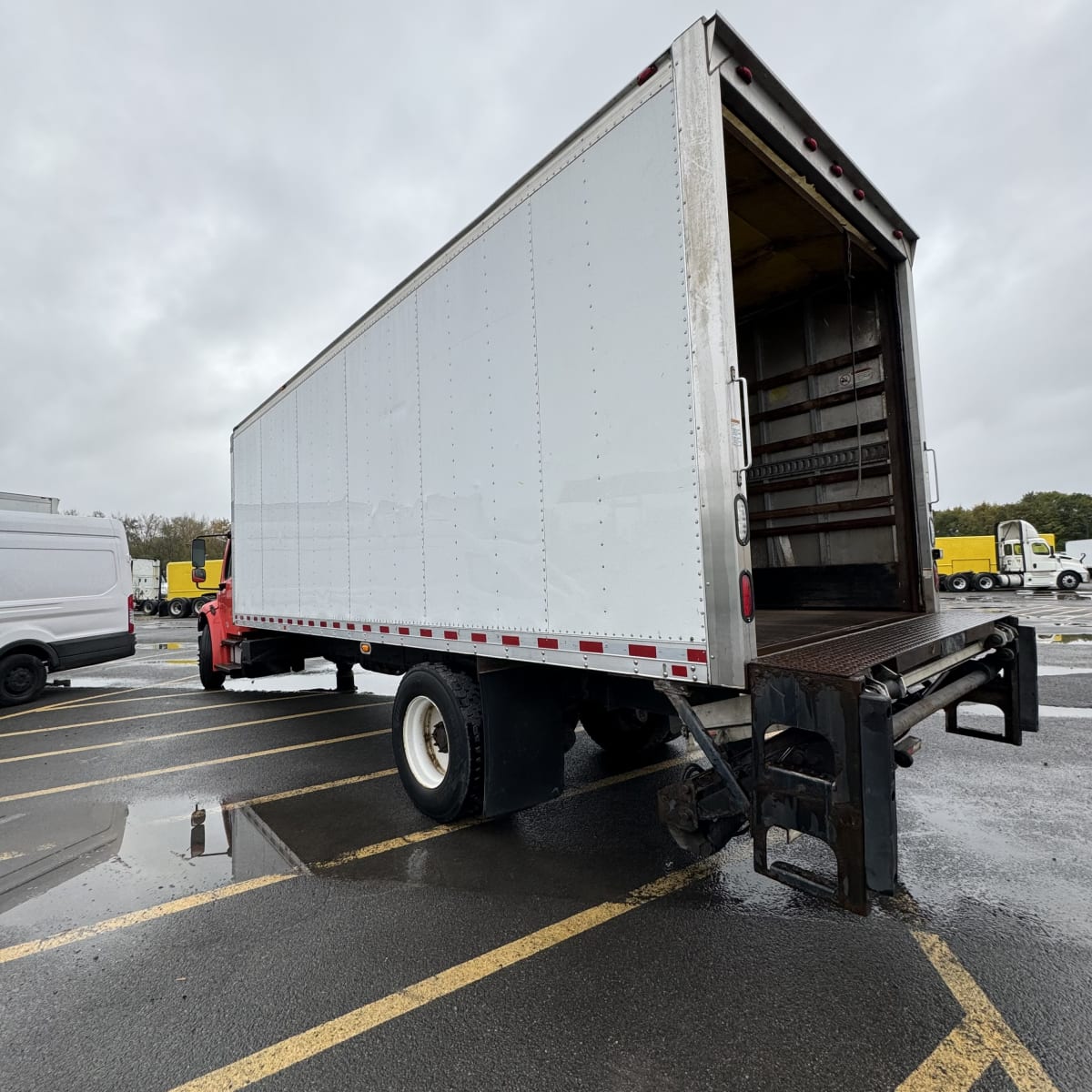 2016 Freightliner/Mercedes M2 106 648798