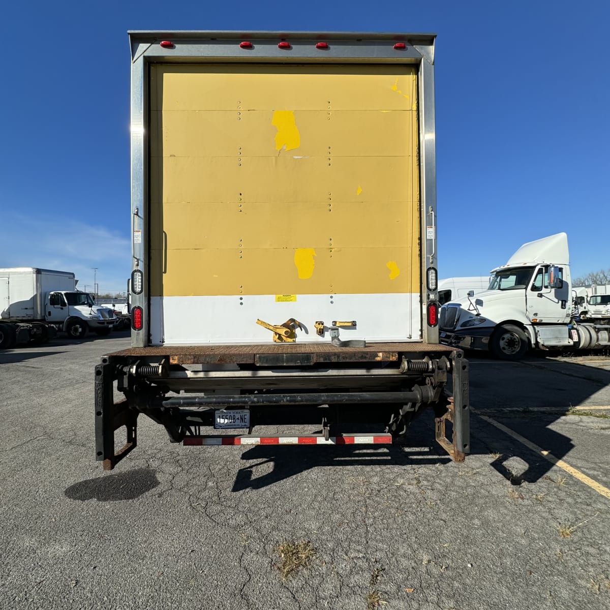 2016 Freightliner/Mercedes M2 106 648805