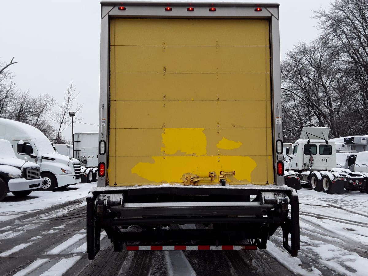 2016 Freightliner/Mercedes M2 106 648823