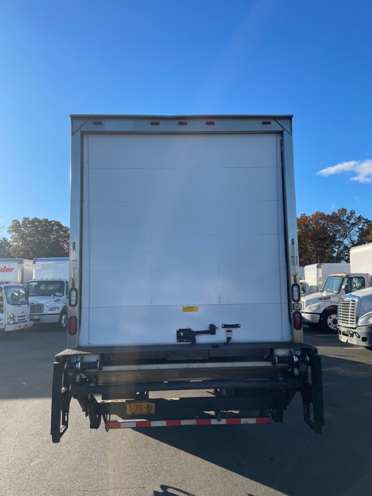 2016 Freightliner/Mercedes M2 106 648867