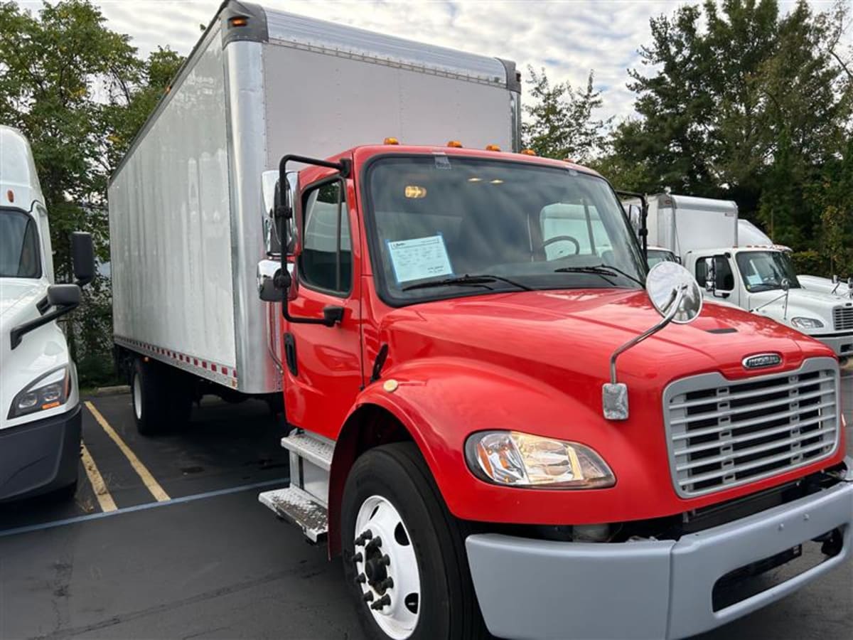 2016 Freightliner/Mercedes M2 106 648878