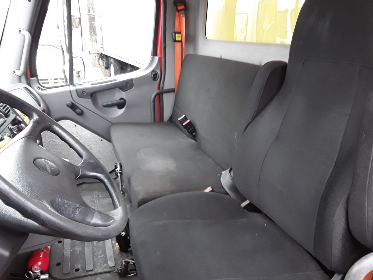 2016 Freightliner/Mercedes M2 106 648887