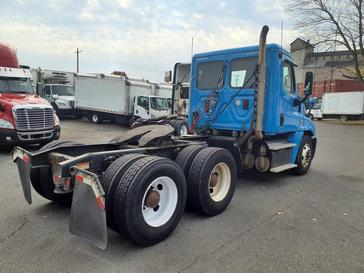 2016 Freightliner/Mercedes CASCADIA 125 649070